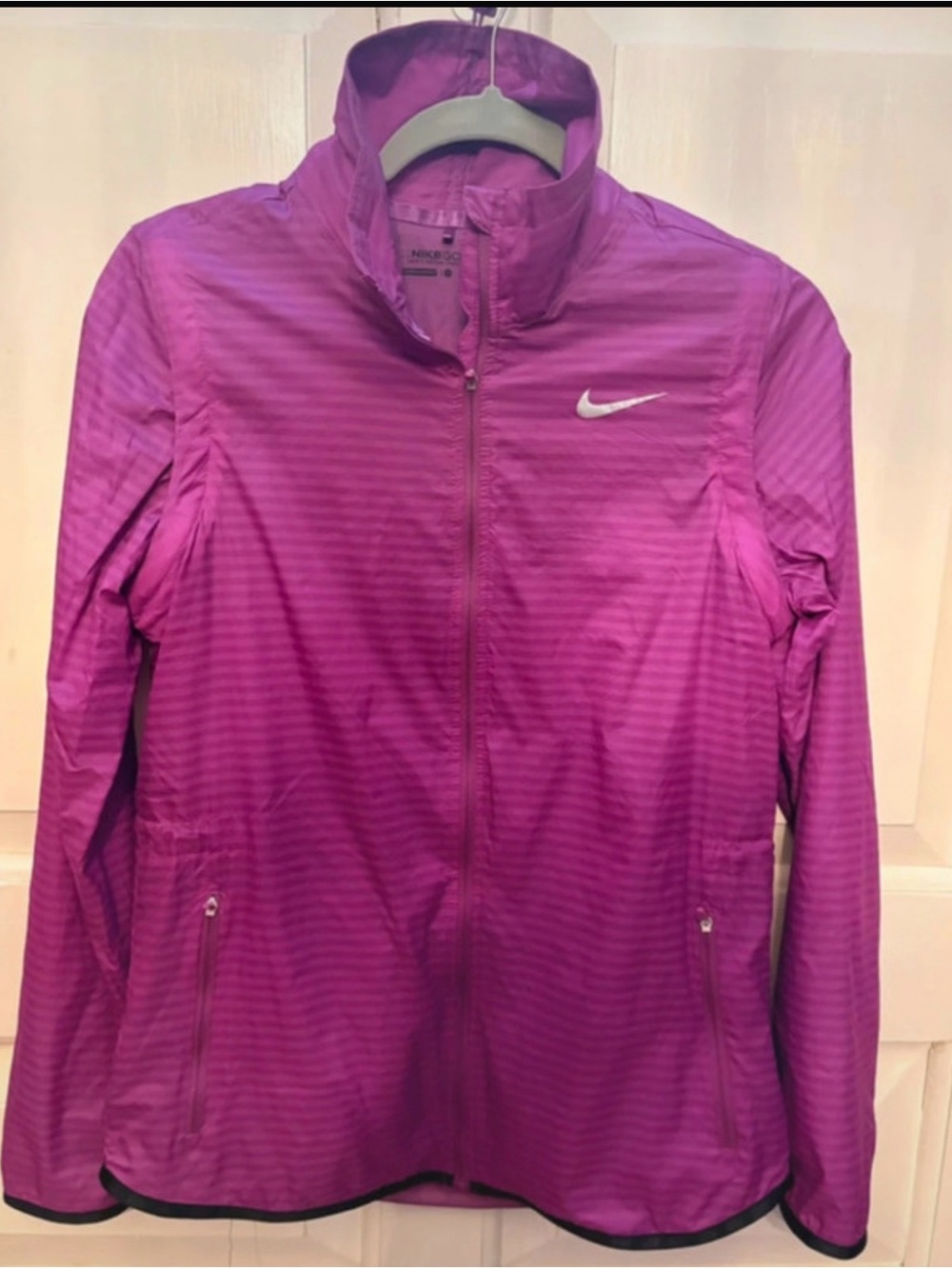 Nike Lightweight Windbreaker Purple/ removable sleeves to a vest / Women’s Small